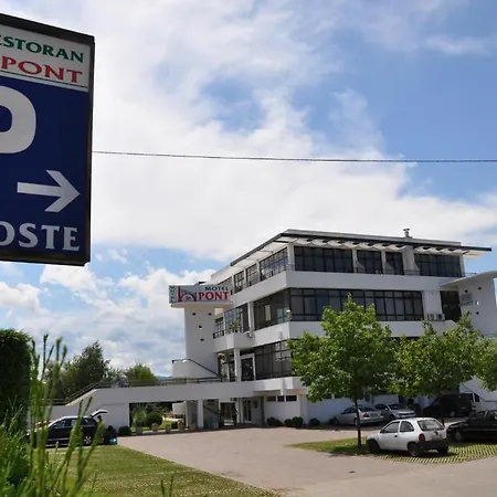 Le Pont Мотель