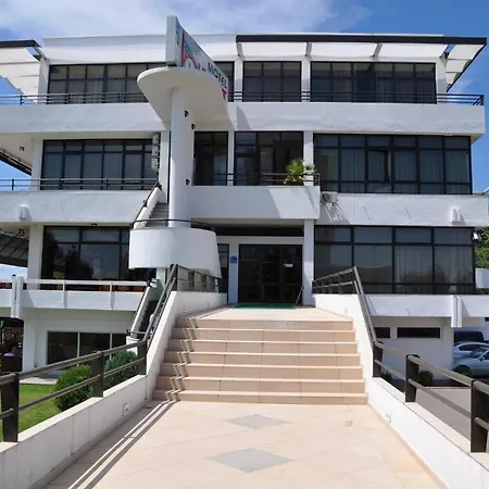 Le Pont Motel 4*